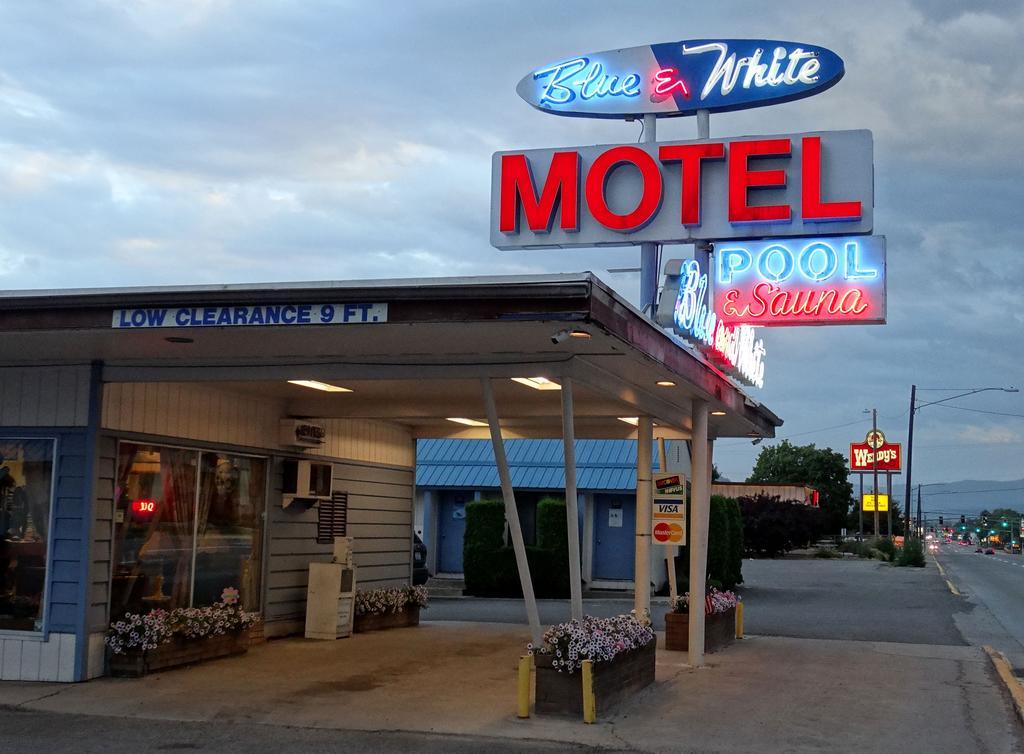 Blue And White Motel Kalispell Zewnętrze zdjęcie