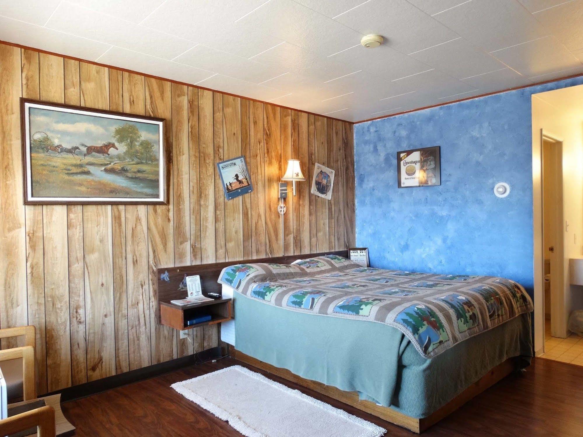 Blue And White Motel Kalispell Zewnętrze zdjęcie